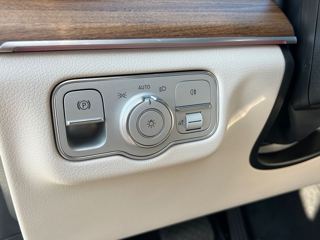 Certified Used 2025 White Mercedes-Benz GLE 350 image 14