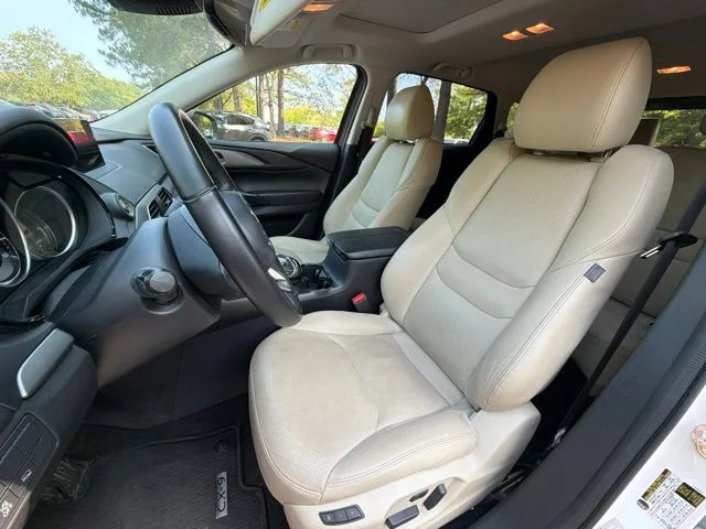Used 2023 White Mazda Touring Plus image 11