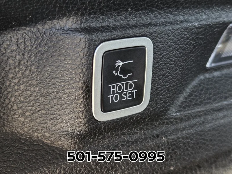 Used 2023 Silver JEEP SUMMIT 4X4 image 19