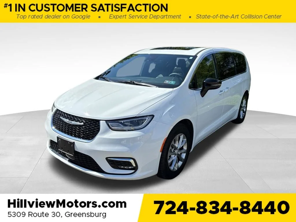 Used 2026 Bright White Clearcoat Chrysler Limited image 1