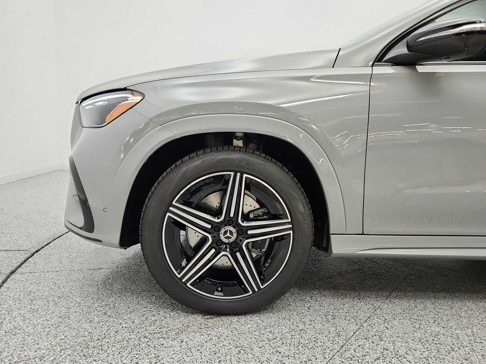 New 2026 MANUFAKTUR Alpine Grey Mercedes-Benz GLE 450 4MATIC® Coupe image 15