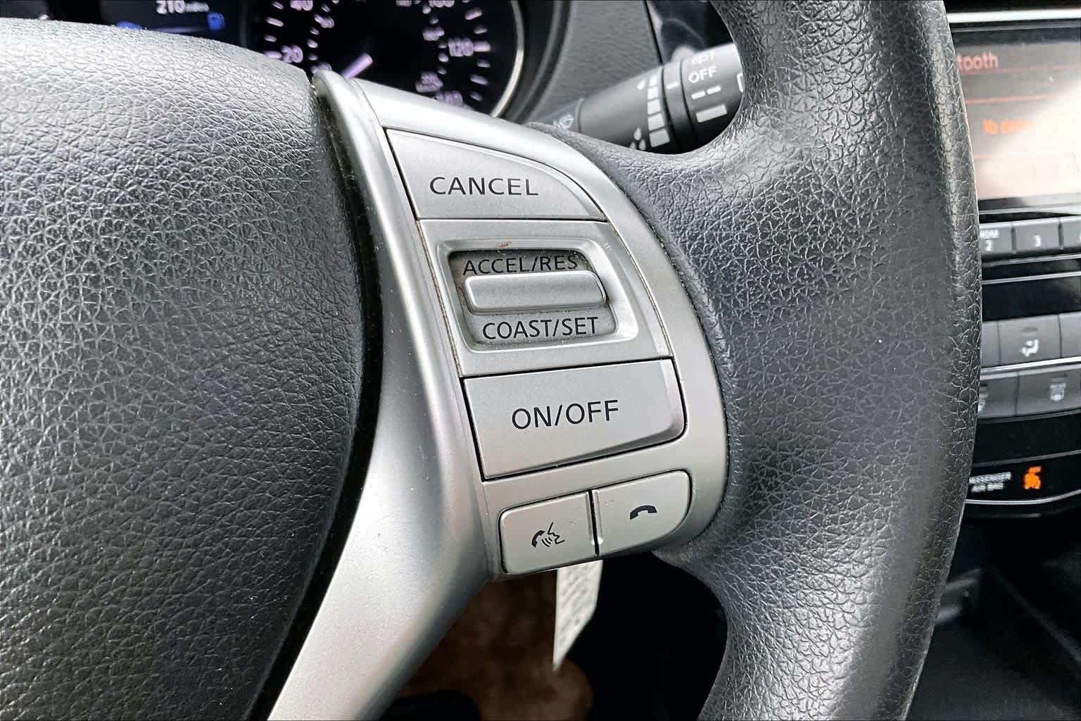Used 2015 Midnight Jade Nissan S image 20