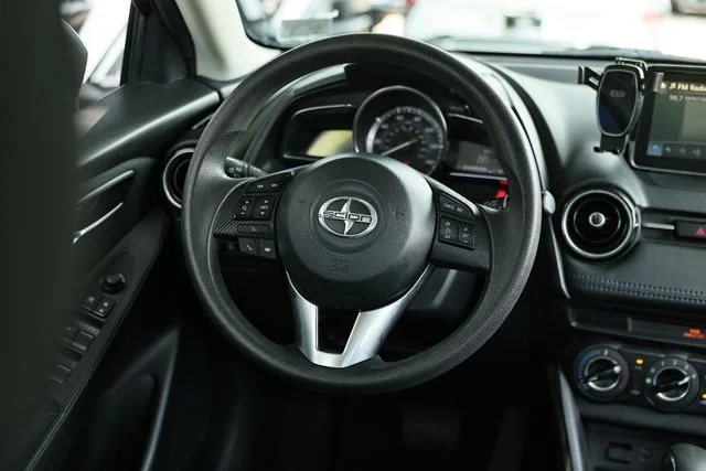 Used 2016 Sapphire Scion Base image 25