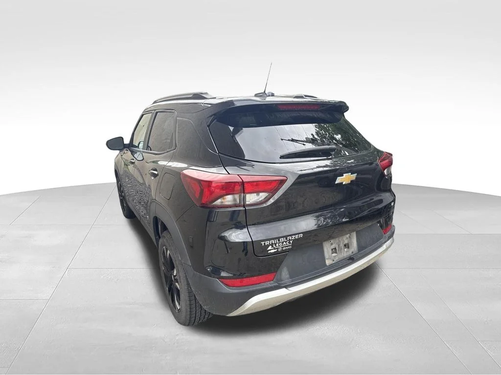 Used 2023 Black Chevrolet LT image 7