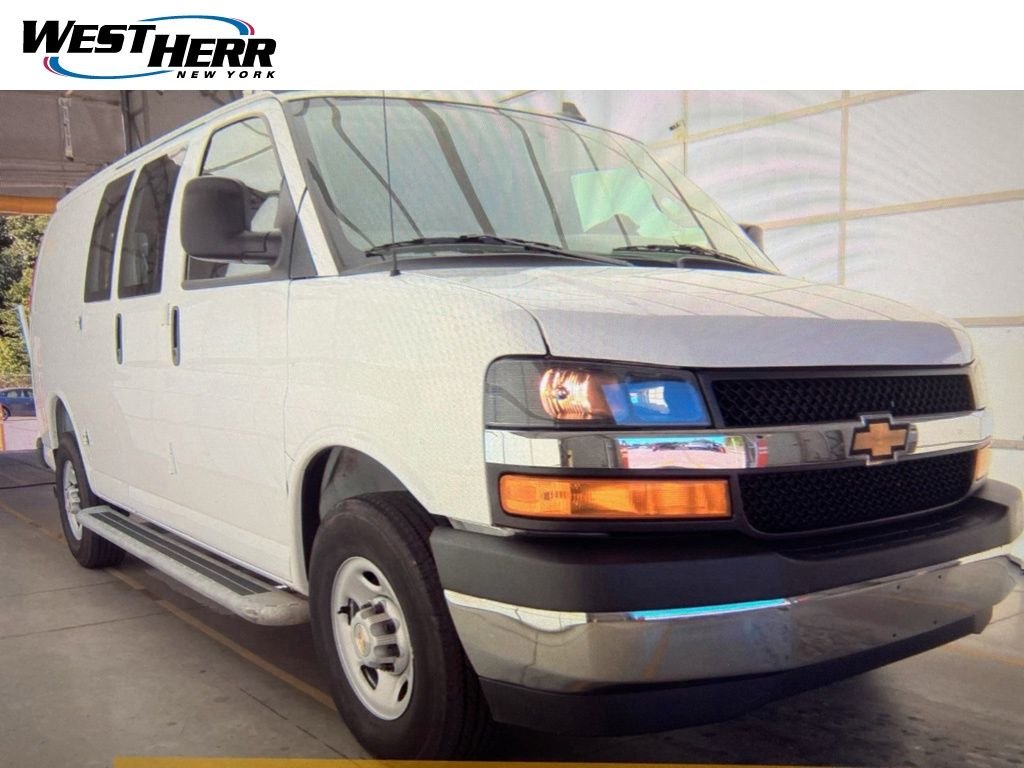 2025 Chevrolet Express 2500 Work Van HD's photo