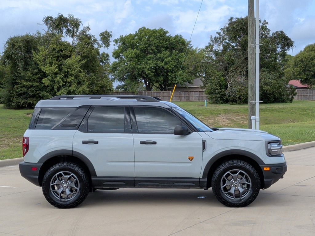 Used 2021 Green Ford Badlands image 9