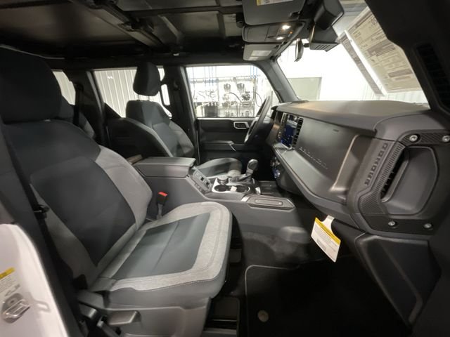 New 2025 Oxford White Ford Base image 28