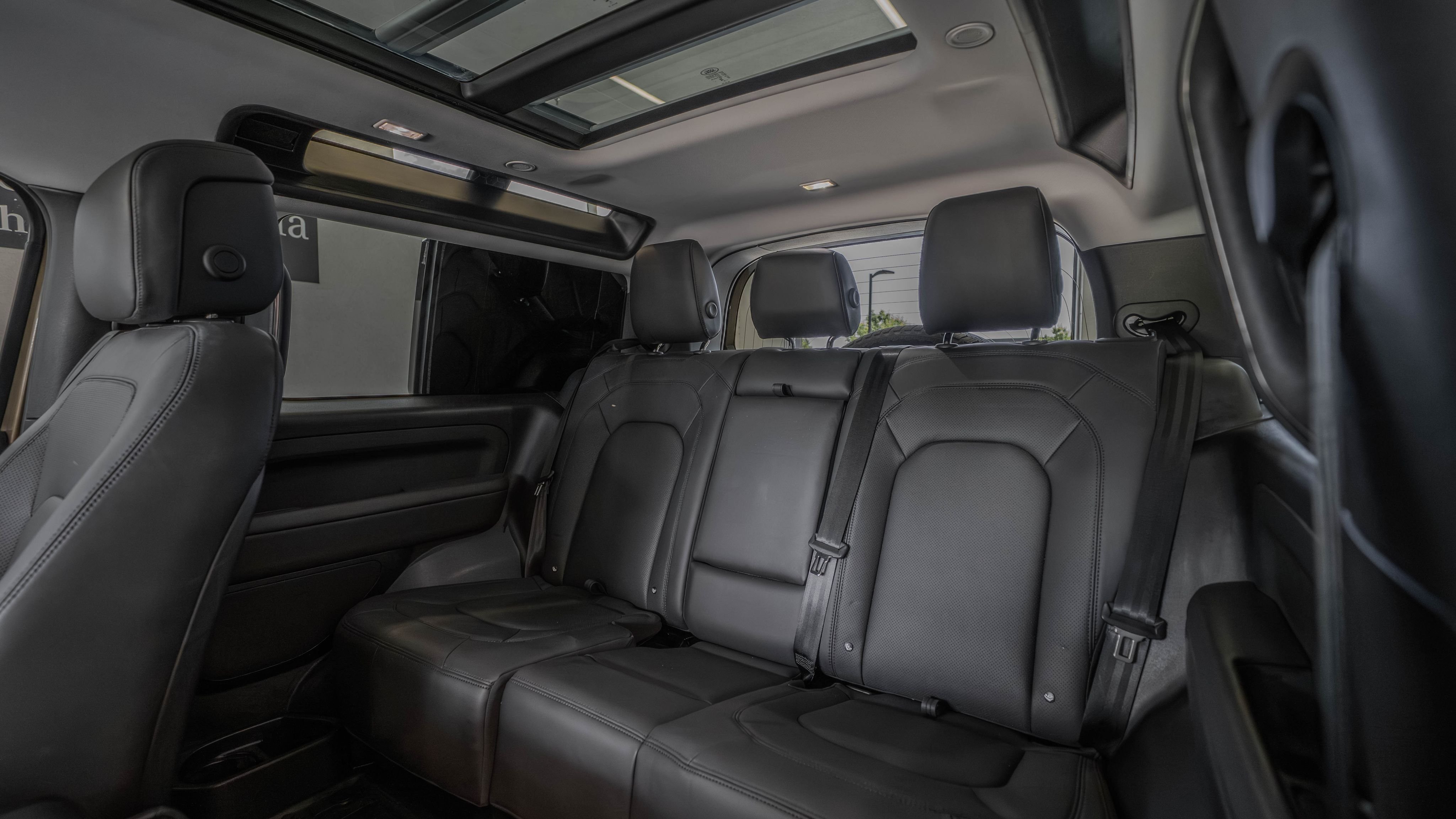 Used 2025 Gondwana Stone Metallic Land Rover S image 27