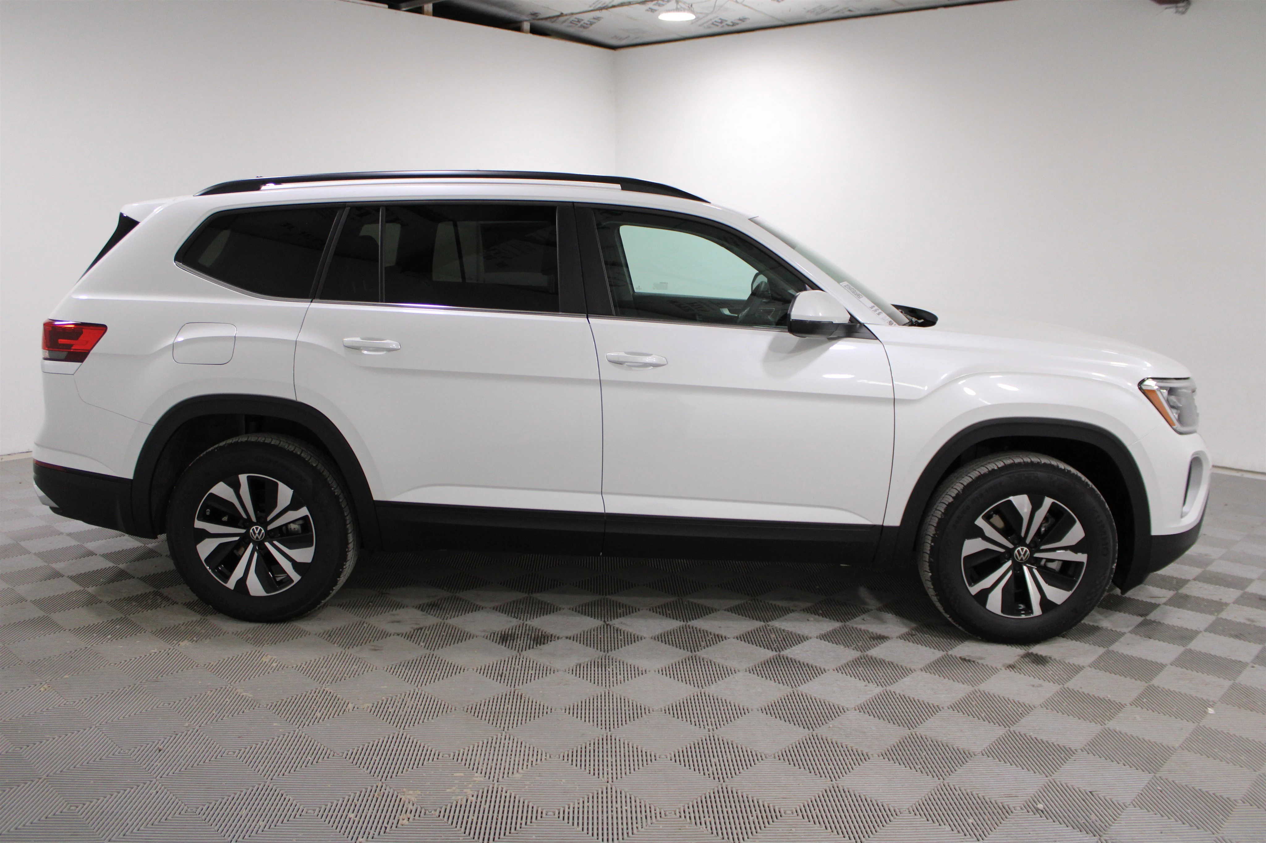 2026 Volkswagen Atlas SE - Photo 27