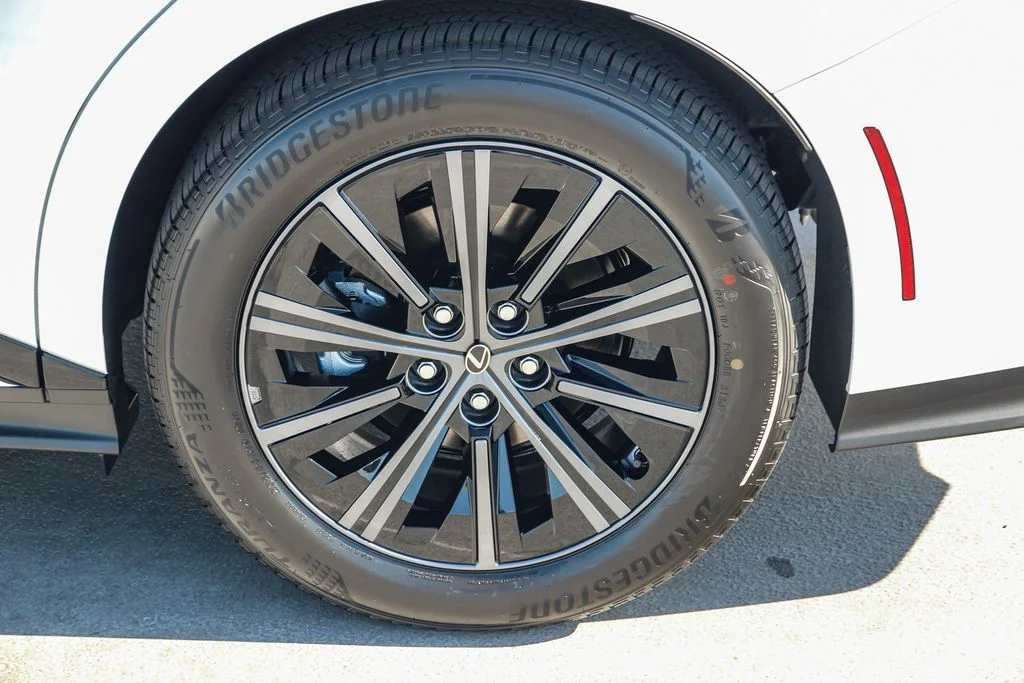 New 2026 Ultra White Lexus ES 350h PREMIUM+ image 11