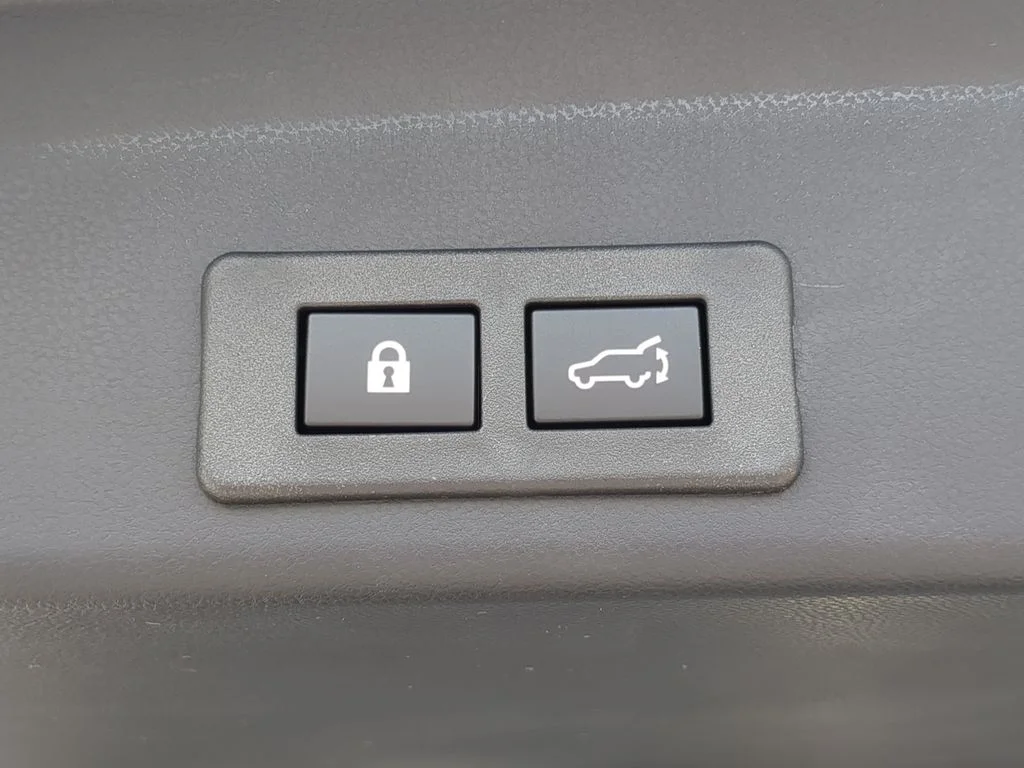 New 2026 SAPPHIRE BLUE PEARL Subaru Touring 7-Passenger image 10