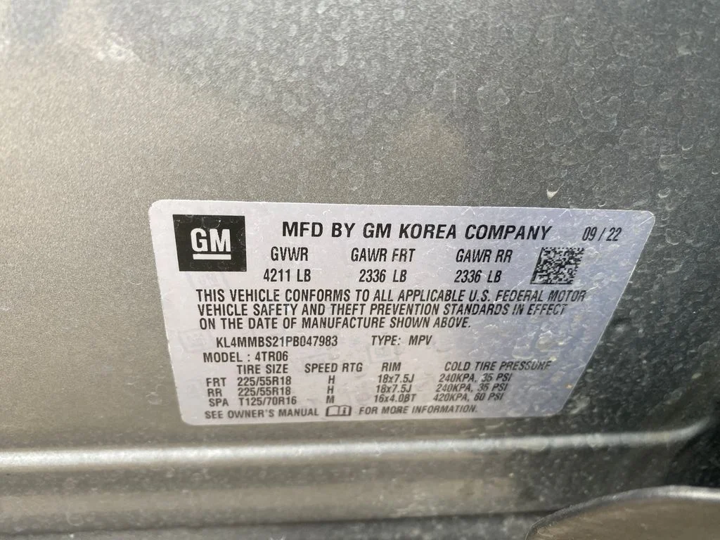 Used 2023 Gray Buick Preferred image 34