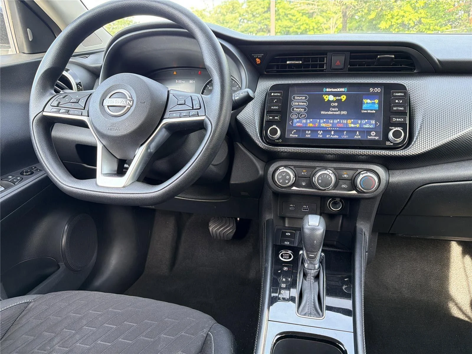 Used 2023 Aspen White Tricoat/Super Black Nissan SV image 10