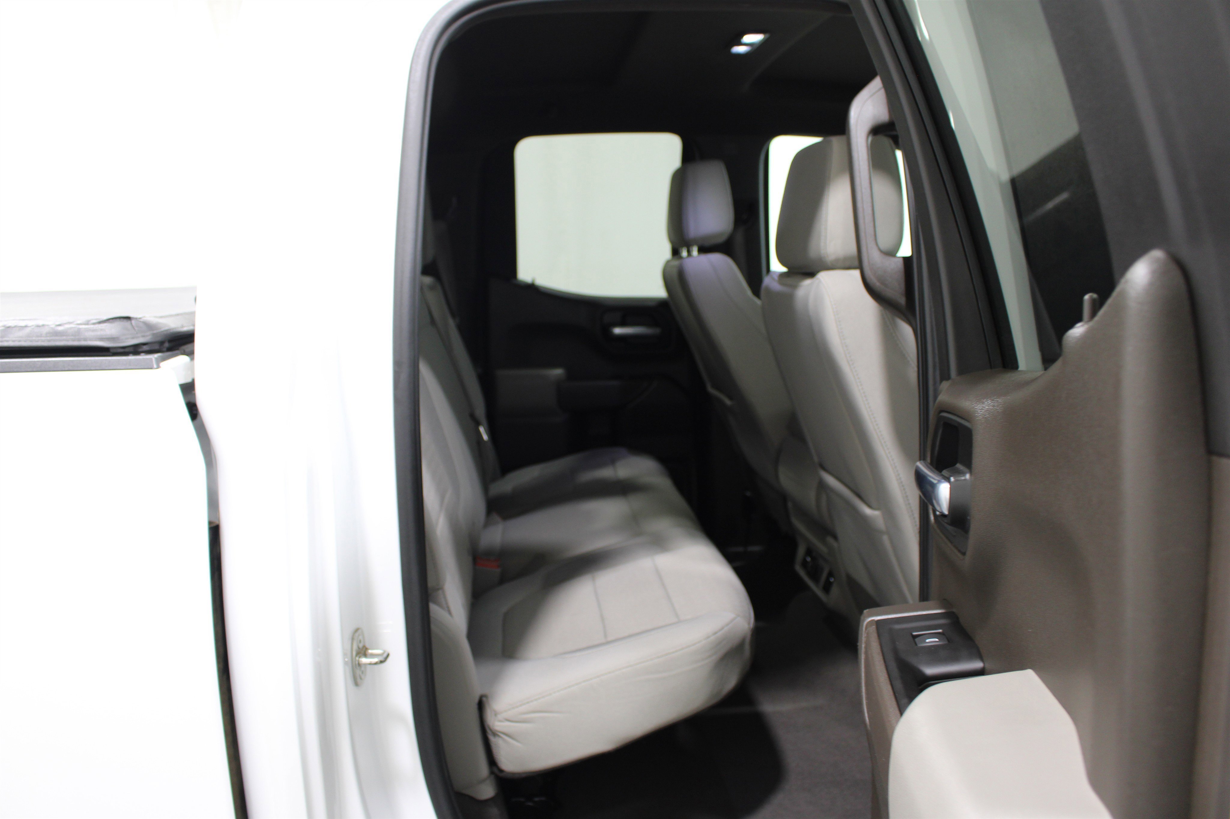 Used 2020 Summit White Chevrolet LT image 23