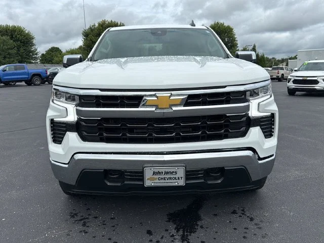New 2026 Summit White Chevrolet LT image 19