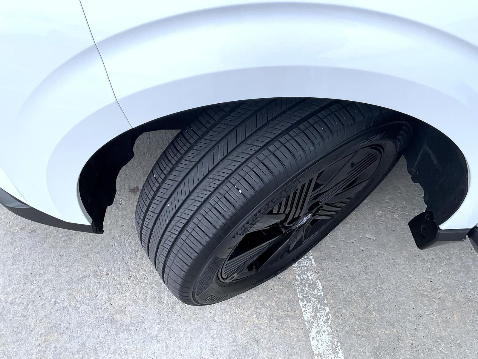 Certified Used 2025 White Nissan SV image 23