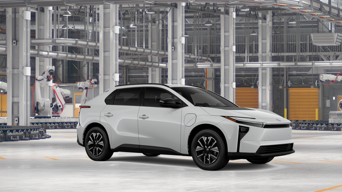 New 2026 Wind Chill Pearl Toyota XLE image 14