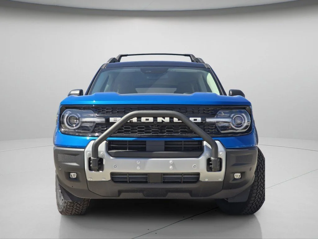 New 2026 Velocity Blue Metallic Ford Outer Banks image 3