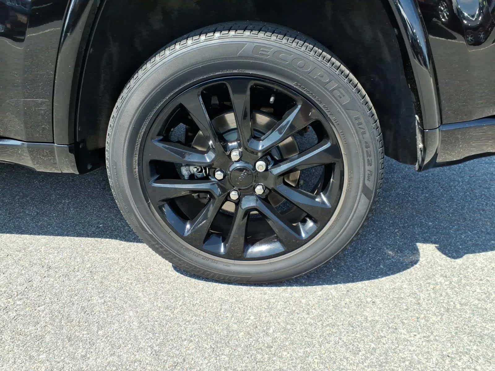 Certified Used 2022 Diamond Black Crystal P/C Jeep Laredo X image 13