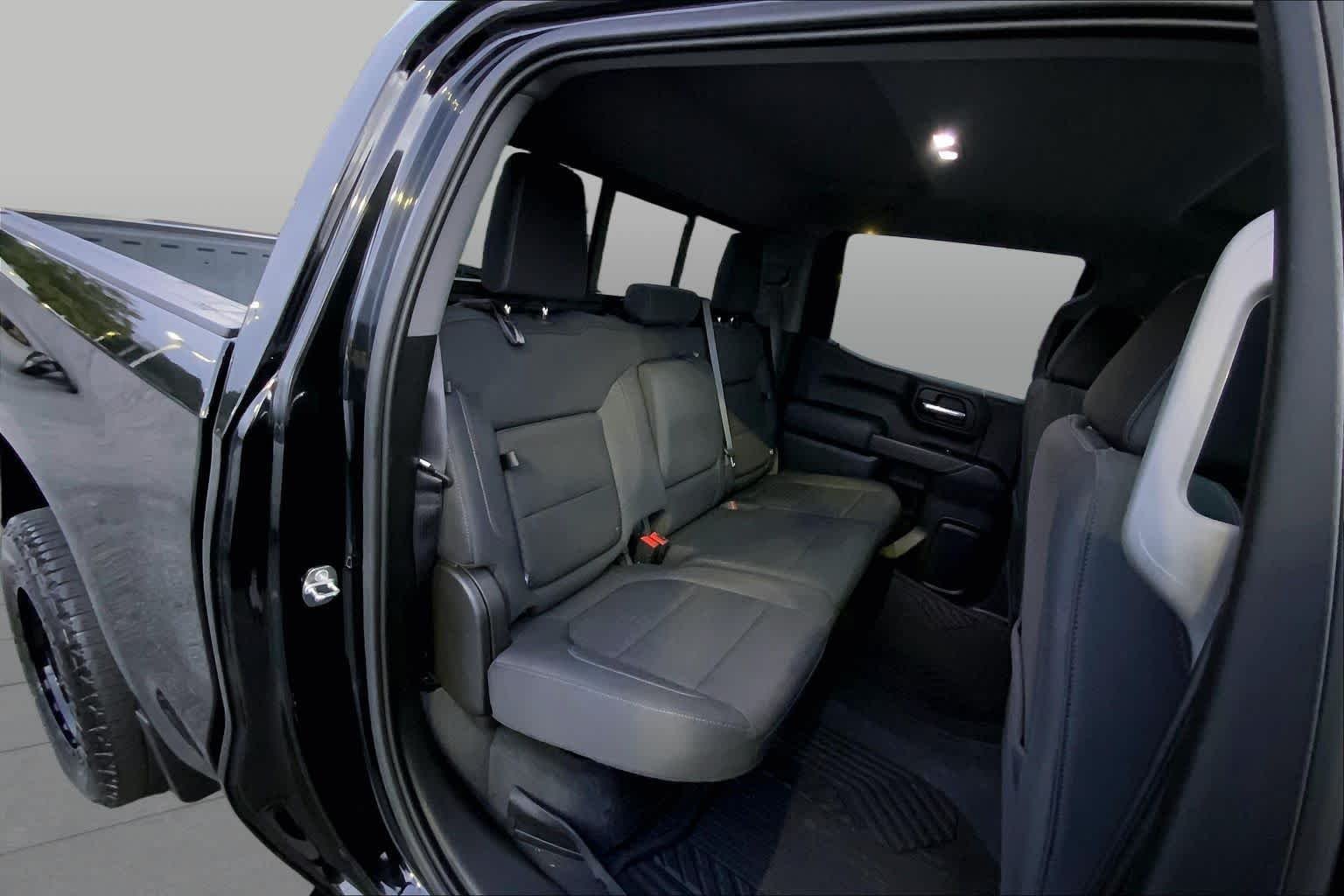 Used 2019 Black Chevrolet LT image 17