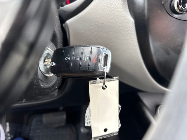Used 2018 Bright Silver Kia Base image 21