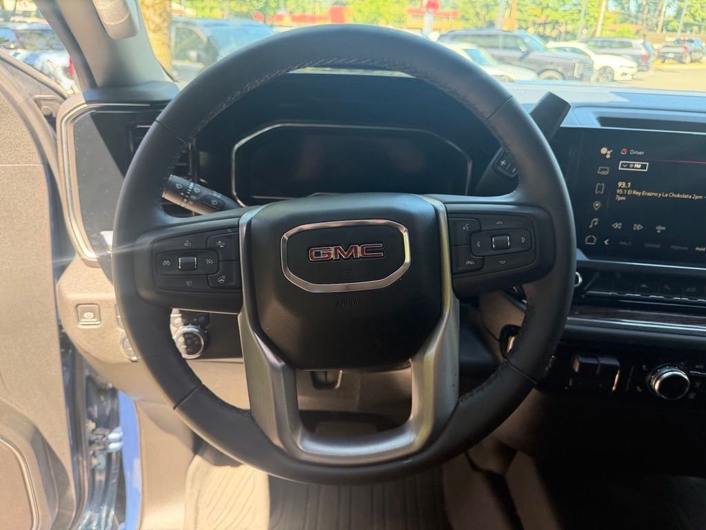 Used 2024 Blue GMC Elevation image 12