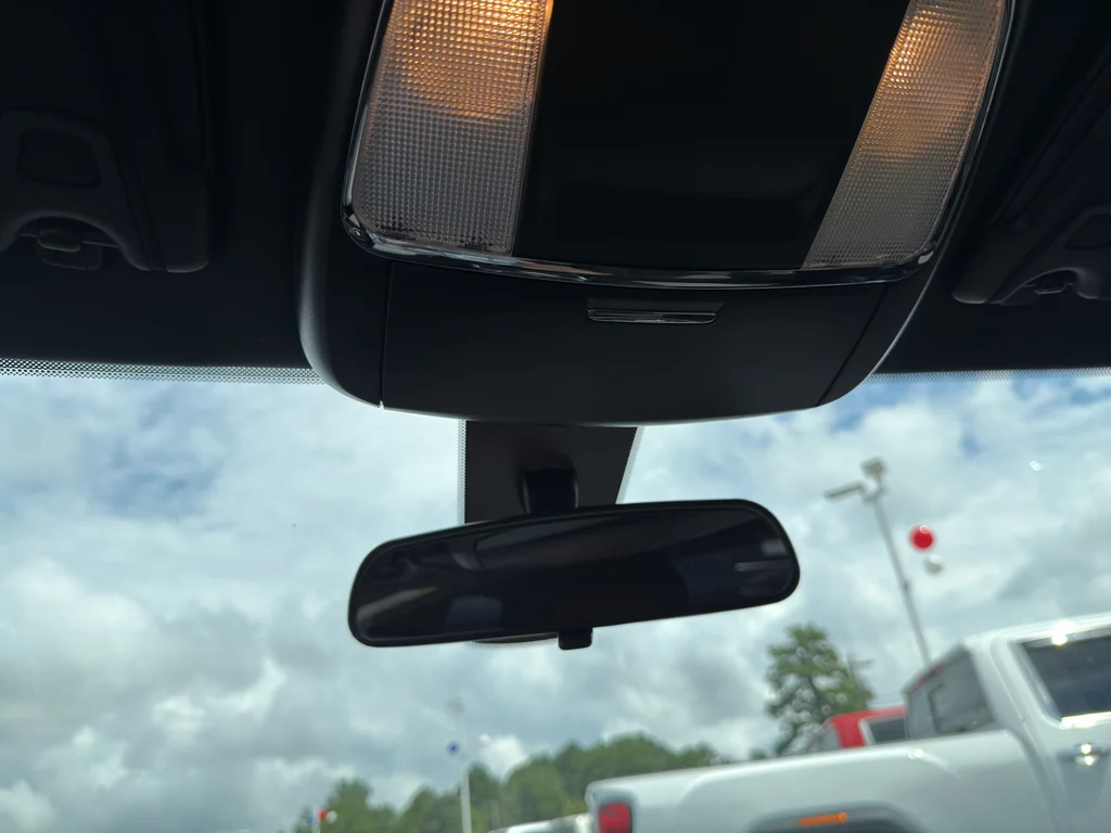 Used 2022 Granite Pearlcoat Dodge SXT image 17