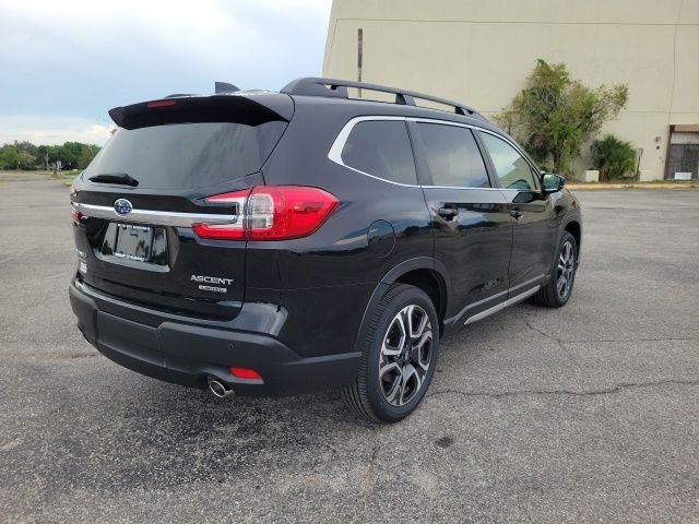 New 2026 CRYSTAL BLACK SILICA Subaru Limited 7-Passenger image 5