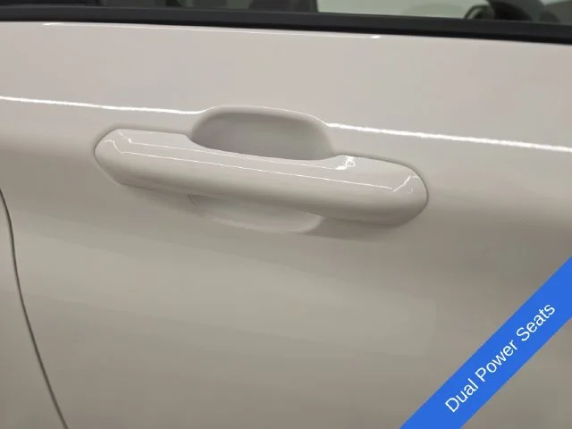 New 2027 Star White Metallic Tri-Coat Ford Platinum™ image 8