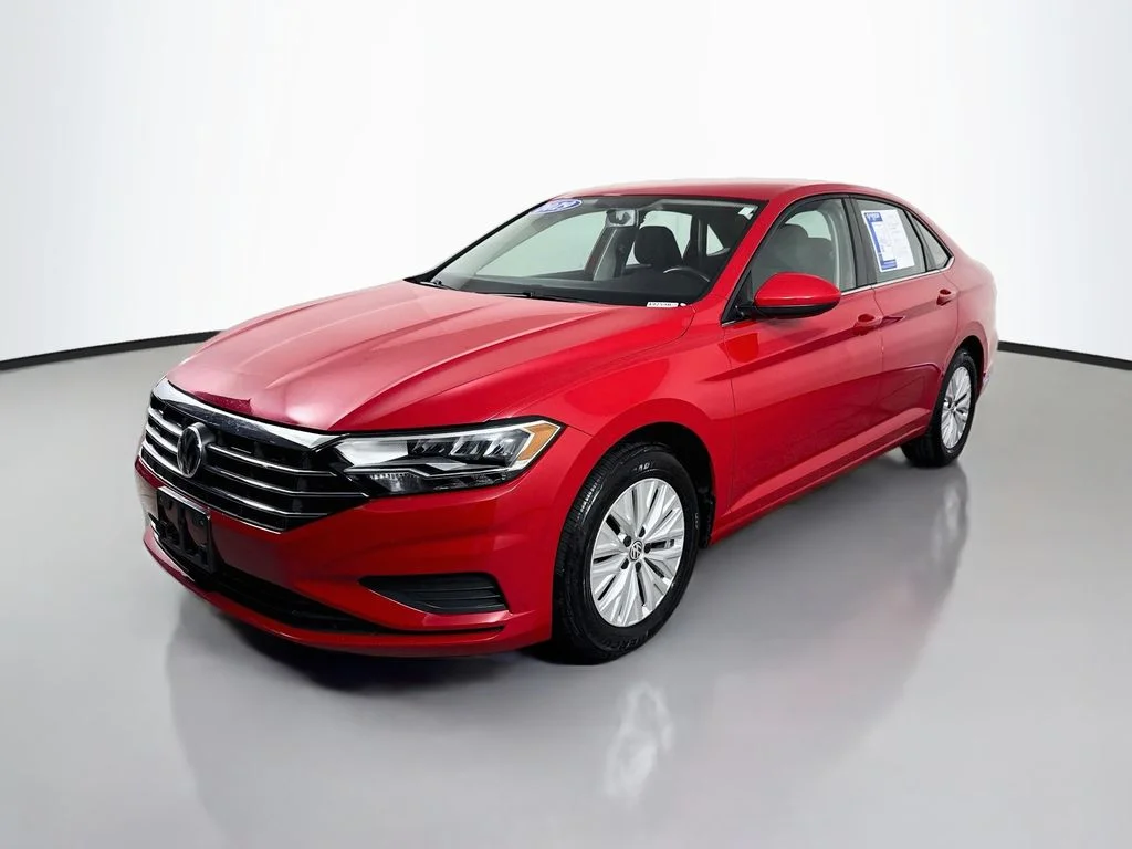 Used 2019 Tornado Red Volkswagen S image 9