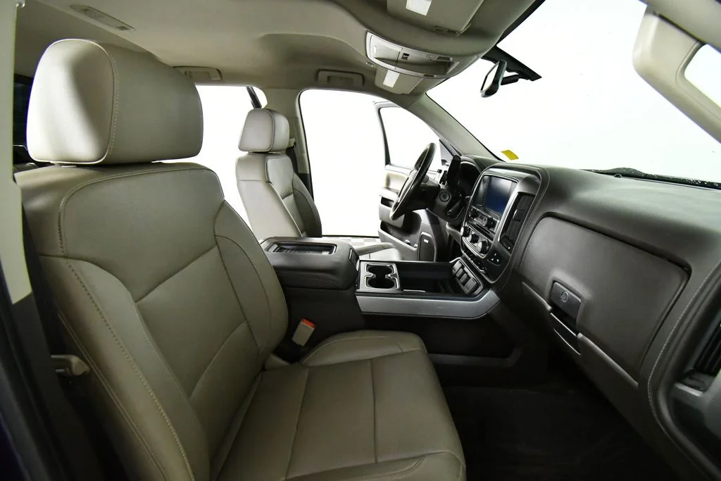 Used 2018 Blue Chevrolet LTZ image 22