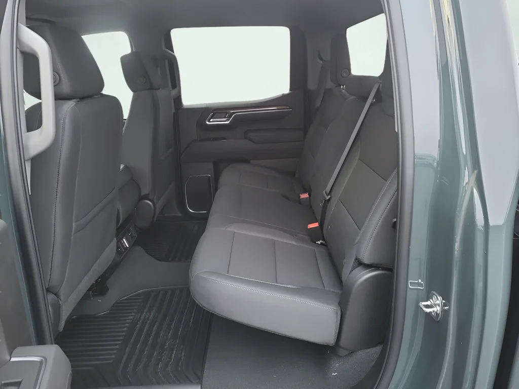 2025 Chevrolet Silverado 1500 LT - Photo 24