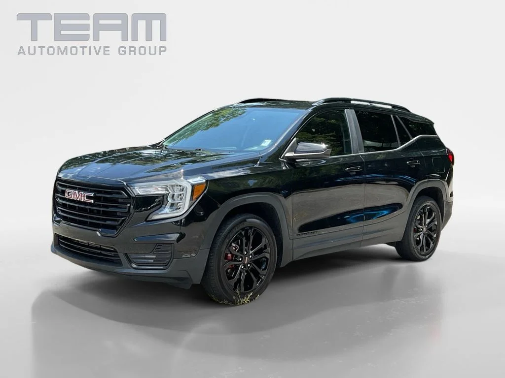 Used 2022 Black GMC SLE image 3