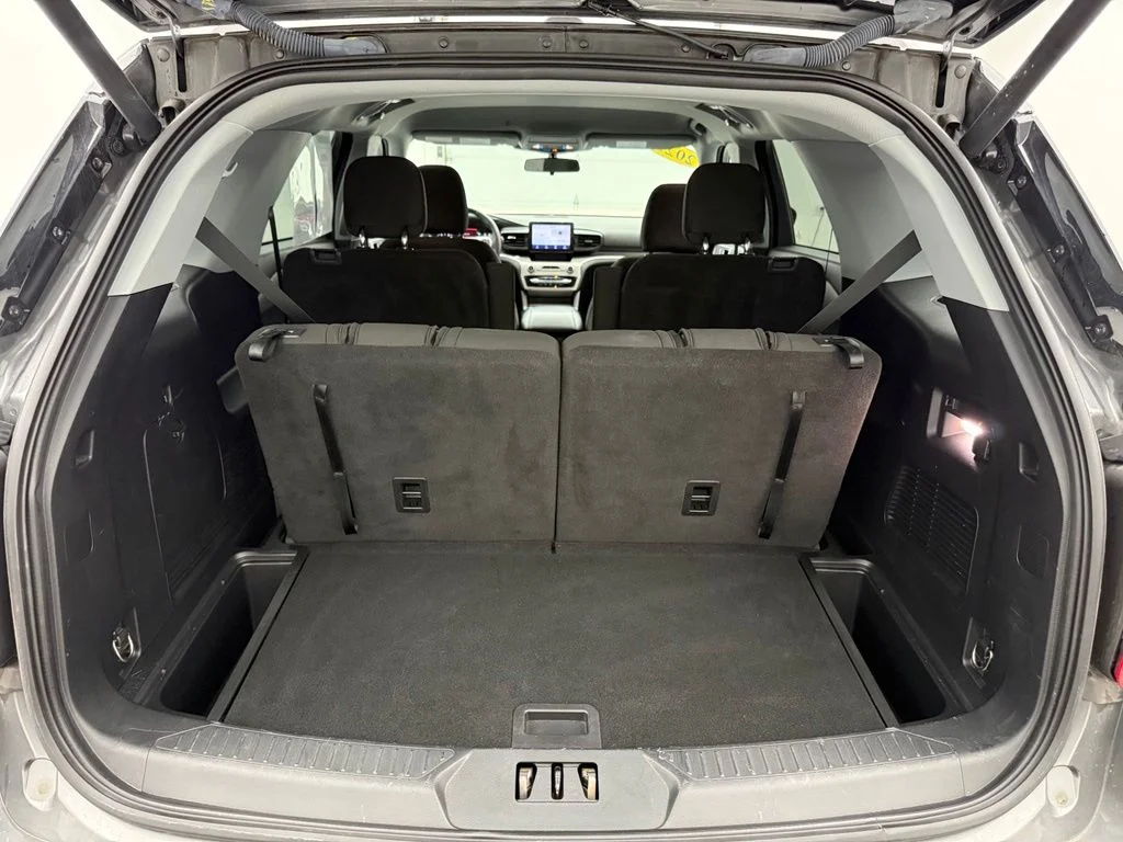Used 2023 Gray Ford XLT image 11