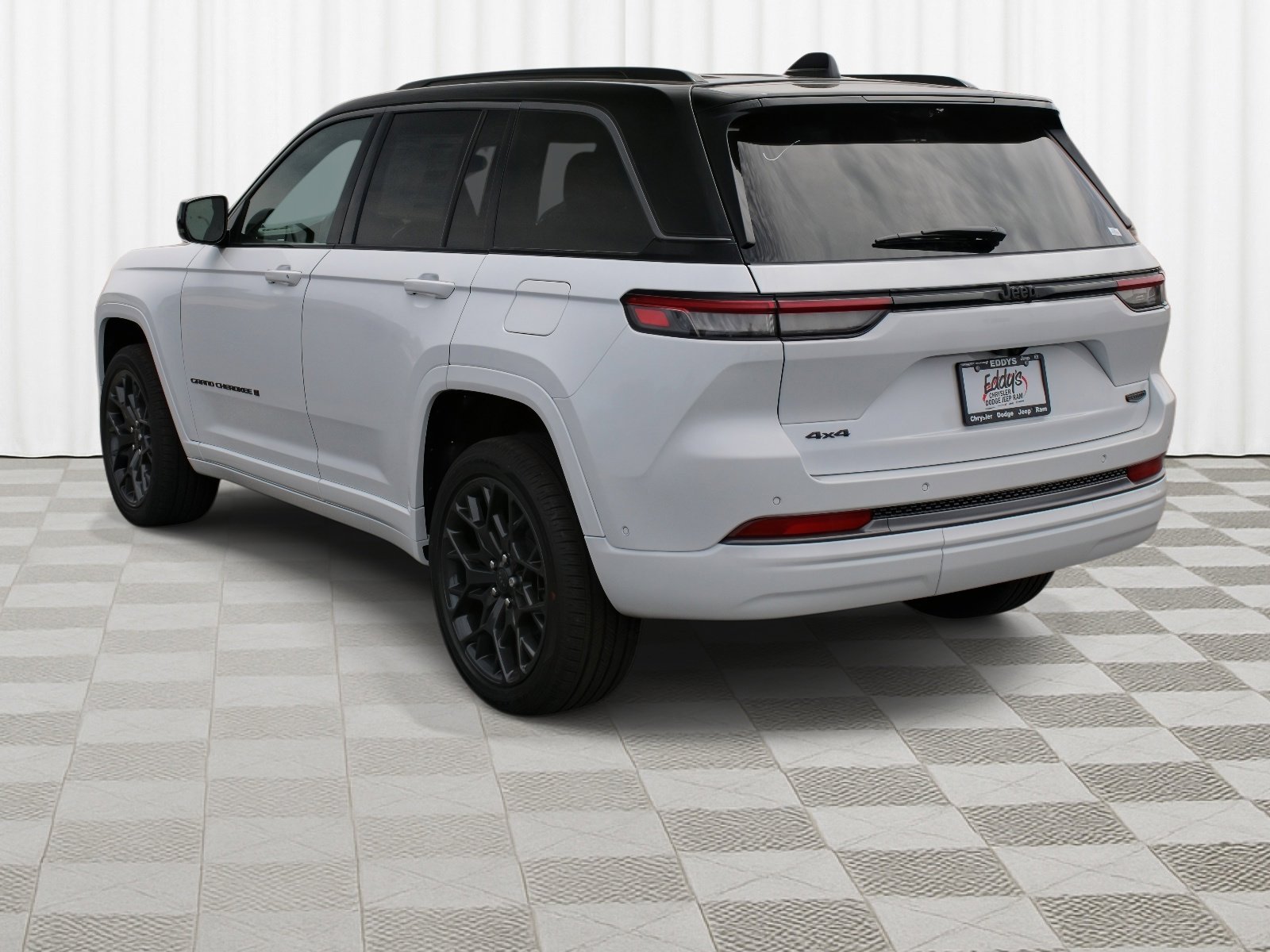 New 2026 Bright White Clear-Coat Exterior Paint Jeep Summit image 38