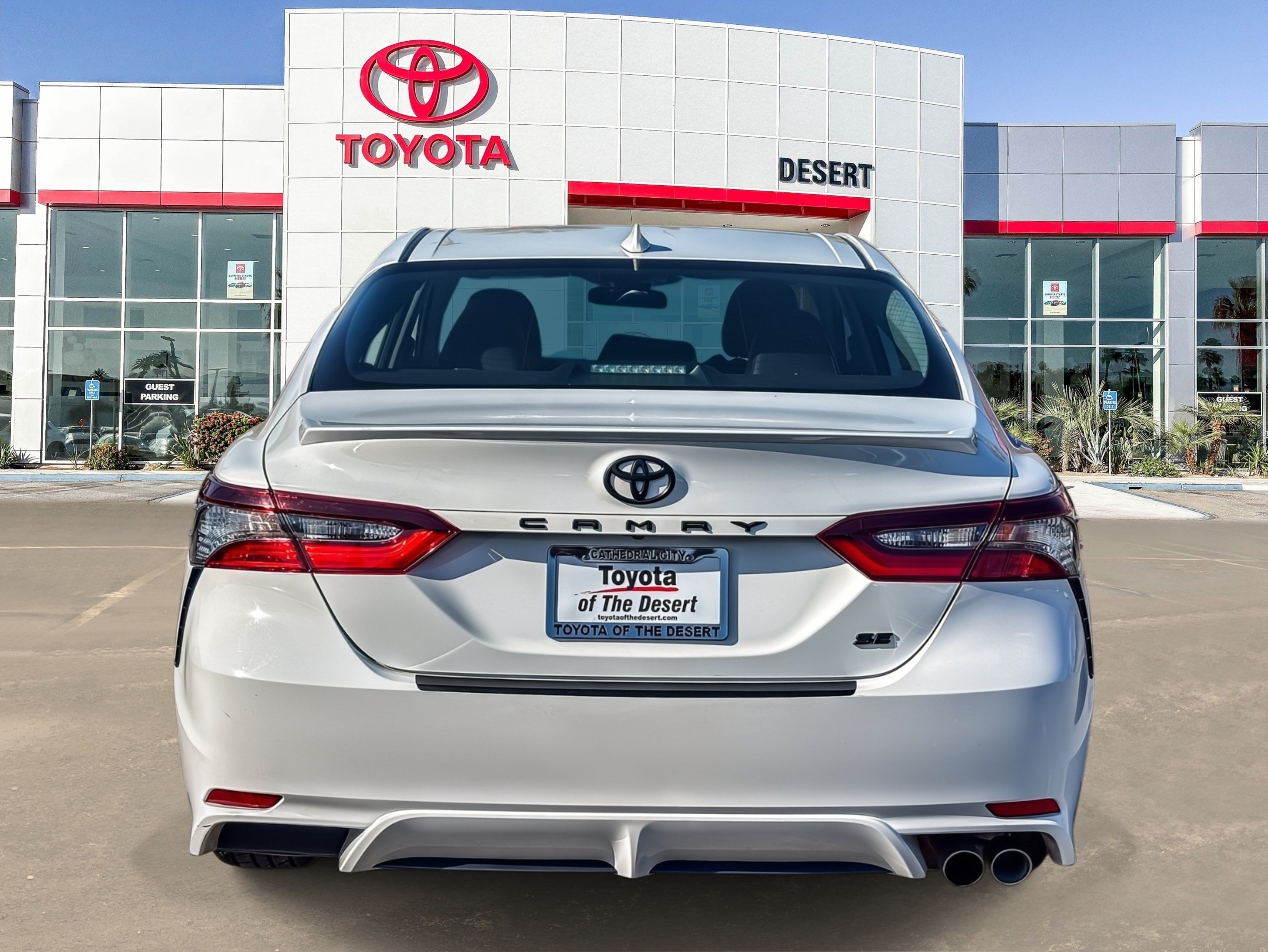 Certified Used 2024 Ice Cap Toyota SE image 5