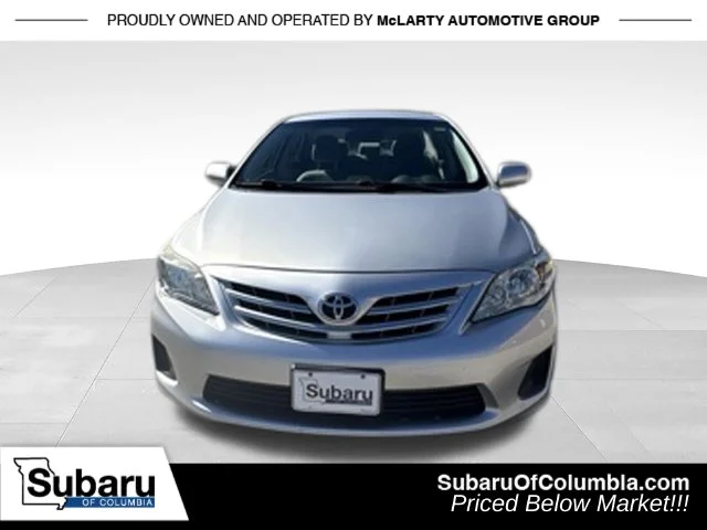 Used 2013 Silver Toyota LE image 2