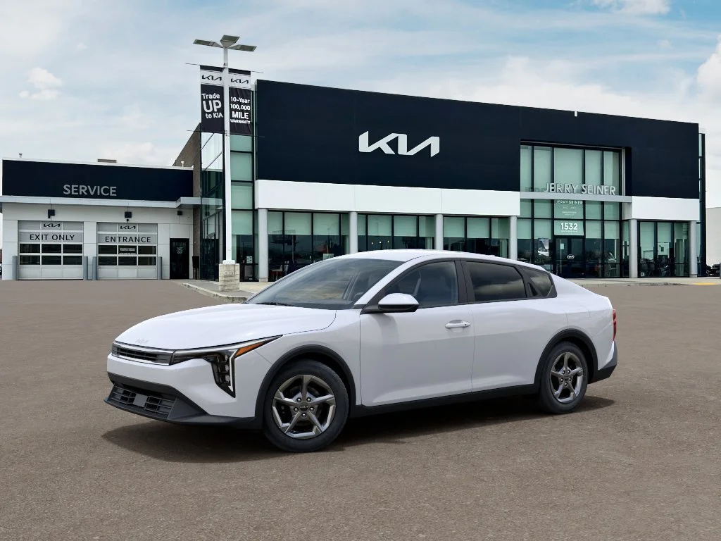 New 2026 Snow White Pearl Kia LXS image 3
