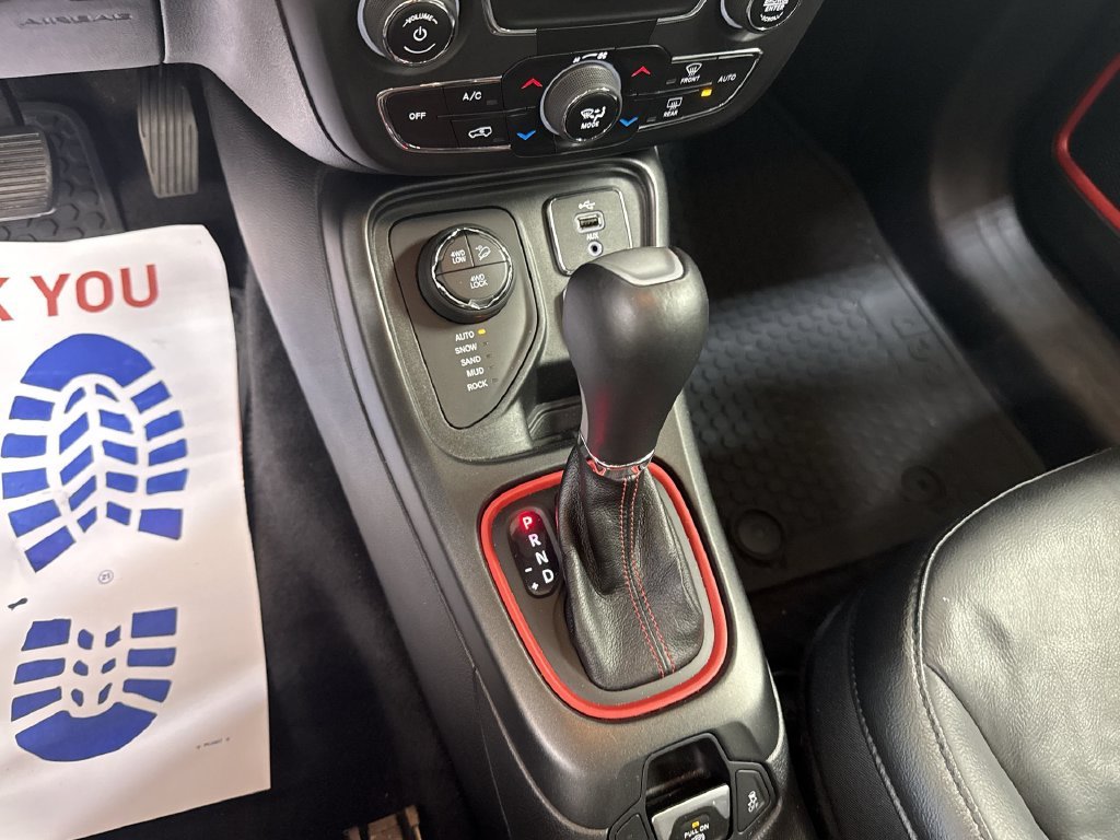 Used 2018 Spitfire Orange Clearcoat Jeep Trailhawk image 21