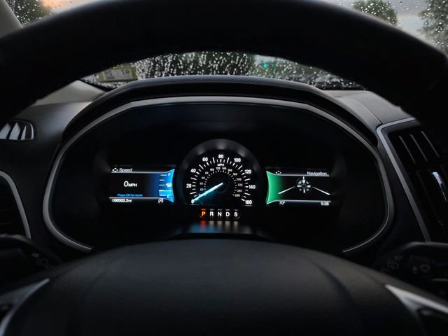 Used 2020 Black Ford SEL image 31