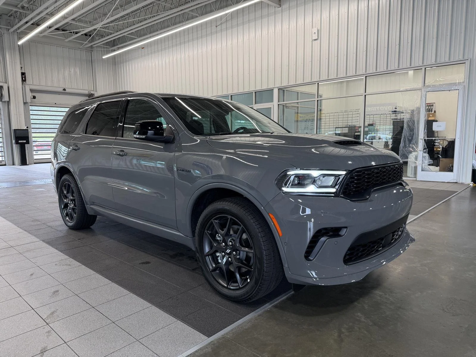 New 2026 Destroyer Gray Clear-Coat Exterior Paint Dodge GT Plus HEMI V8 image 3