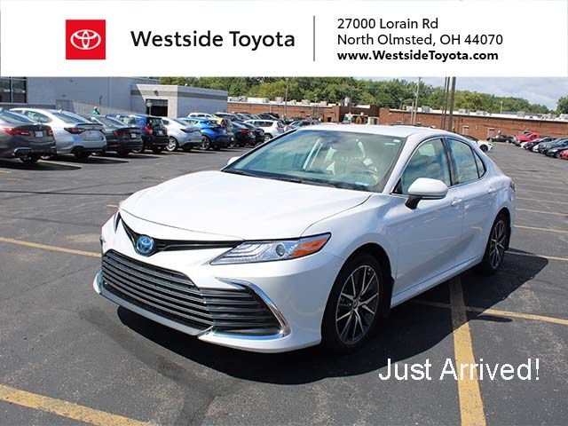 Certified Used 2024 Pearl Toyota XLE image 1
