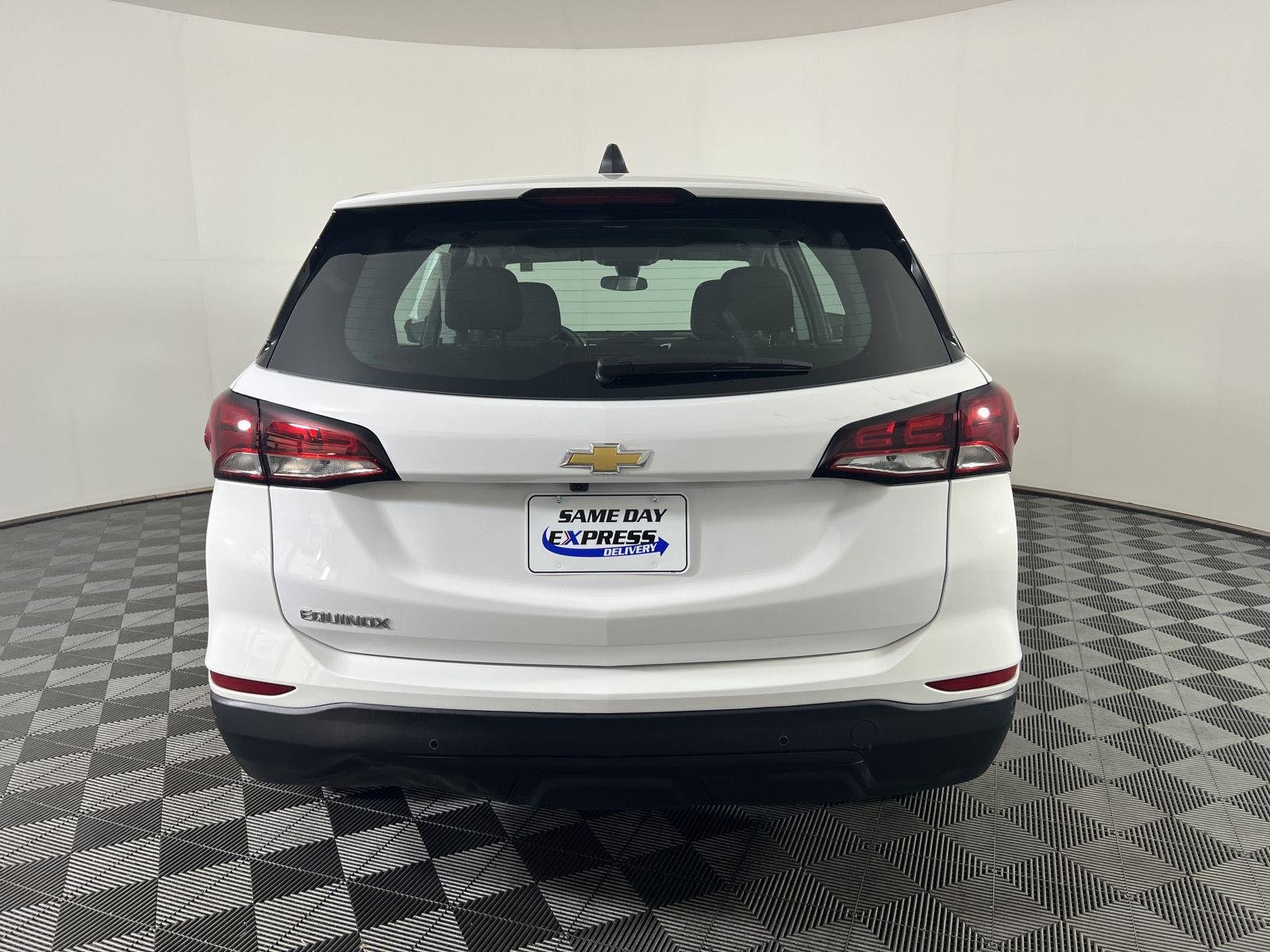Used 2024 Summit White Chevrolet LS image 24