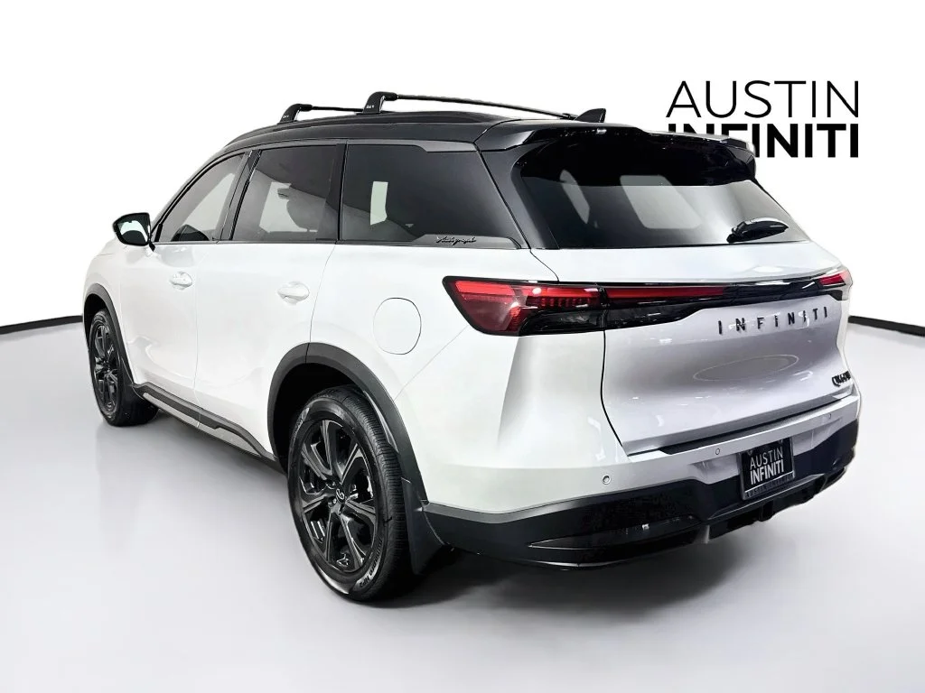 Certified Used 2027 Black INFINITI Autograph image 7