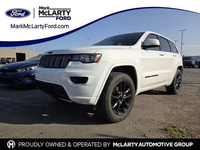 Used 2020 White Jeep Altitude image 1