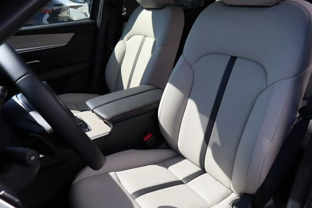 2026 Mazda CX-90 Premium Package - Photo 10