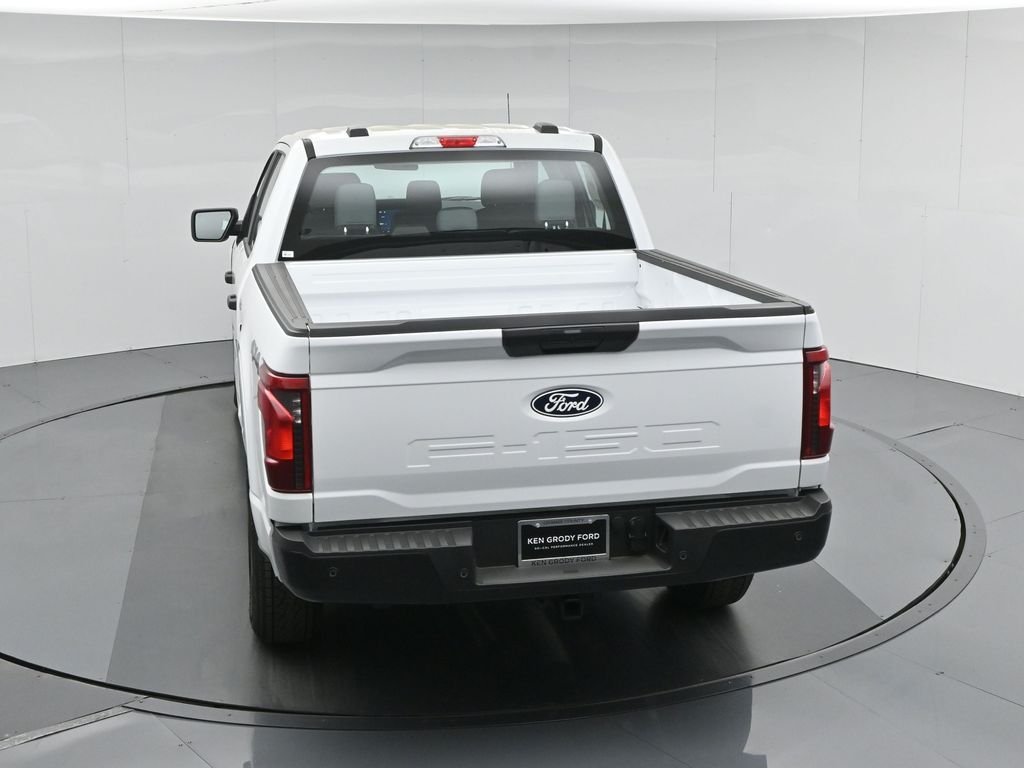 New 2026 Oxford White Ford XL image 39