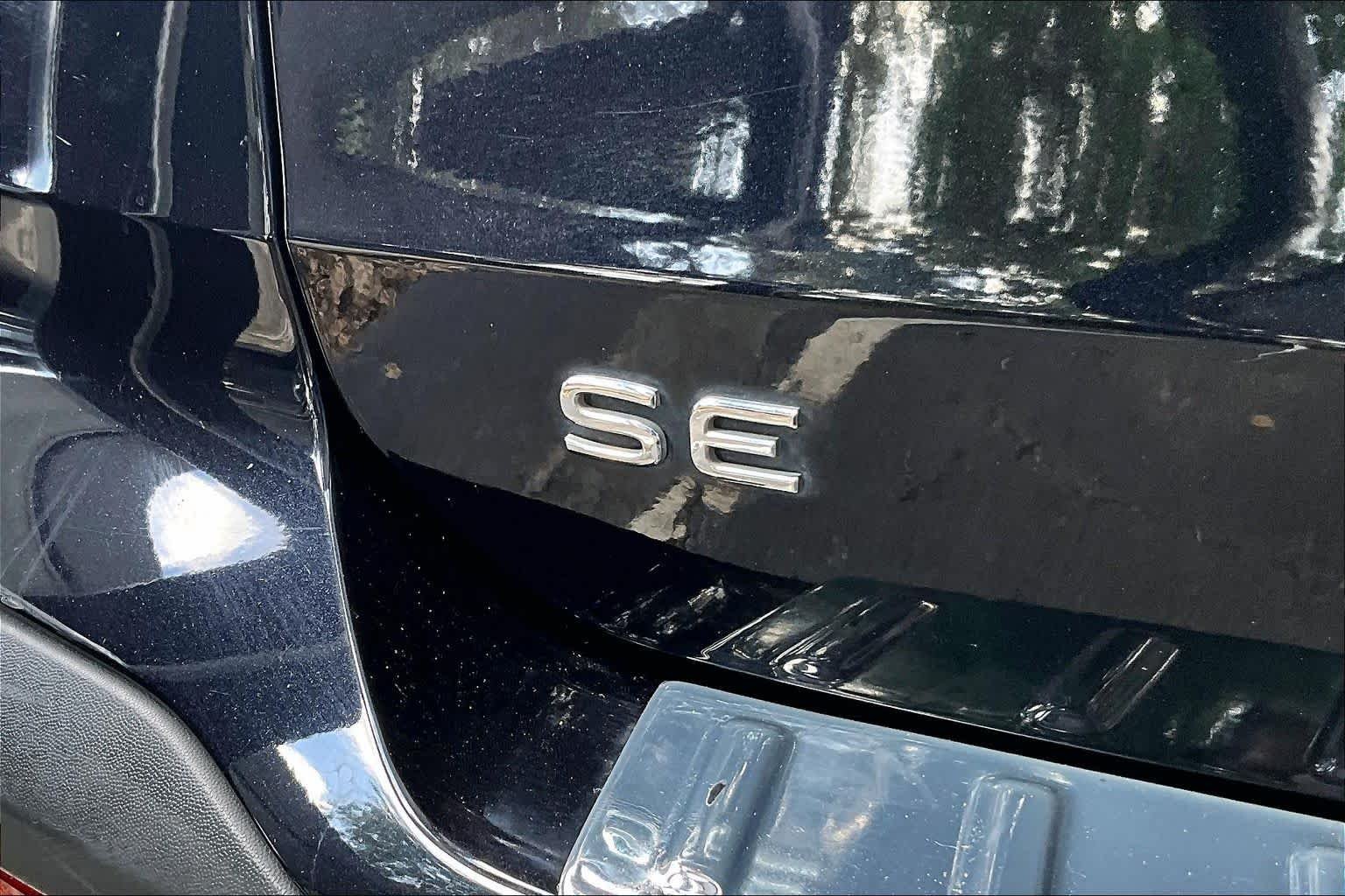 Certified Used 2022 Deep Black Pearl Volkswagen SE image 10