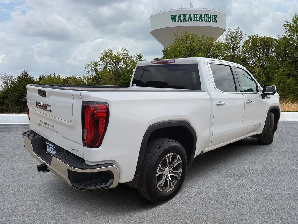 Used 2025 White GMC SLT image 5