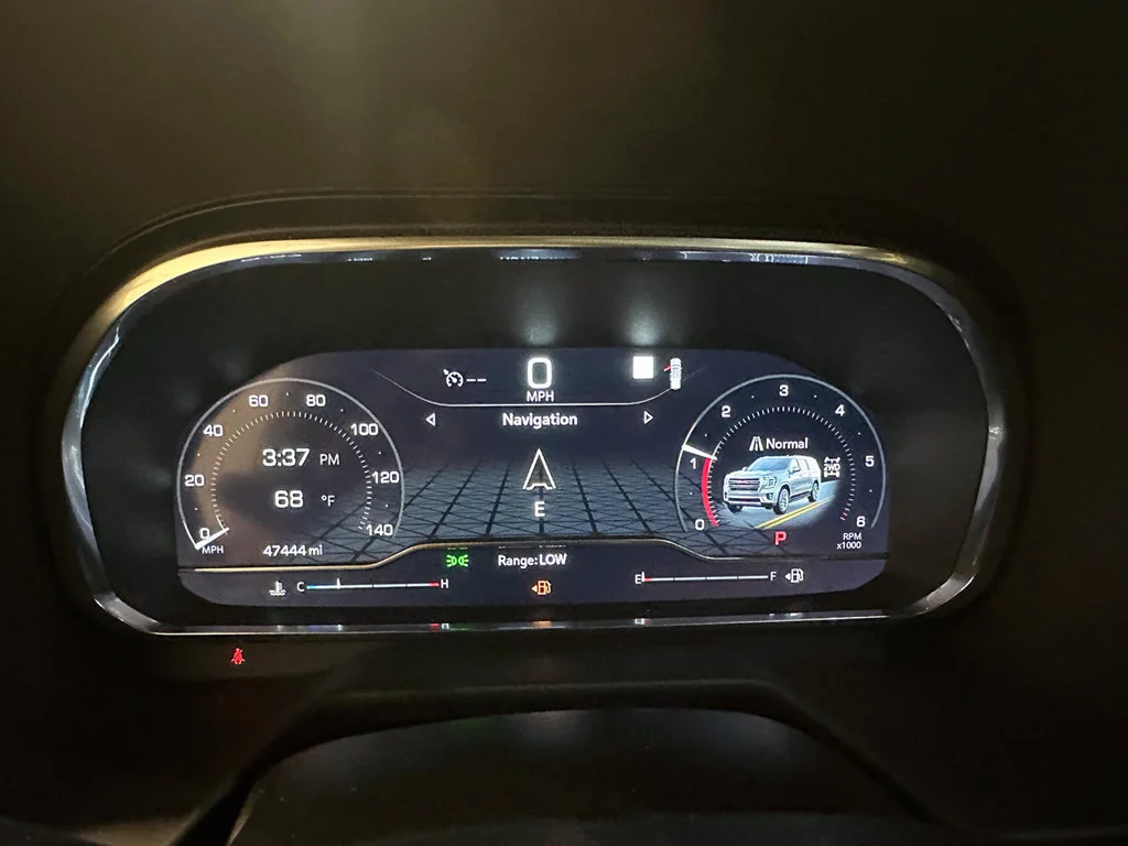 Used 2023 TITANIUM RUSH METALLIC GMC SLT image 37